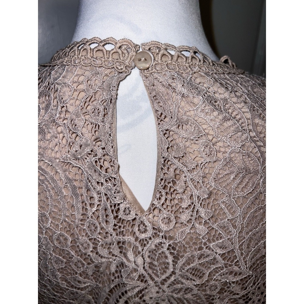 Cable & Gauge Bohemian Embroidered Lace Top Keyhole Back Lined Stretchy Size M - Picture 3 of 9